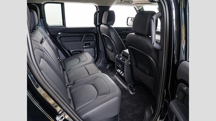 2023 認定中古車 Land Rover Defender 110 Santorini Black ディーゼル S