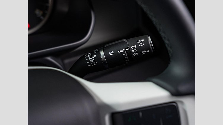 2023 認定中古車 Land Rover Defender 110 Santorini Black ディーゼル S