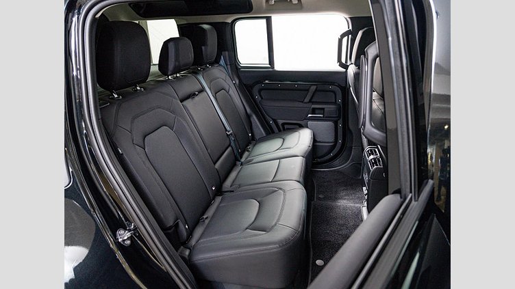 2023 認定中古車 Land Rover Defender 110 Santorini Black ディーゼル S