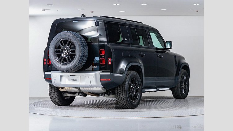 2023 認定中古車 Land Rover Defender 110 Santorini Black ディーゼル S