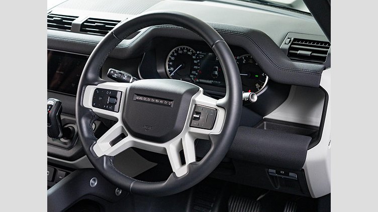 2023 認定中古車 Land Rover Defender 110 Santorini Black ディーゼル S