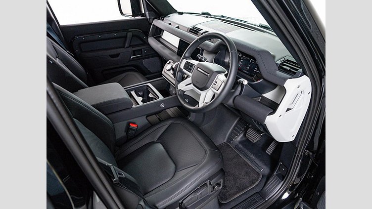 2023 認定中古車 Land Rover Defender 110 Santorini Black ディーゼル S
