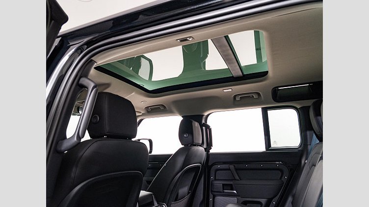 2023 認定中古車 Land Rover Defender 110 Santorini Black ディーゼル S