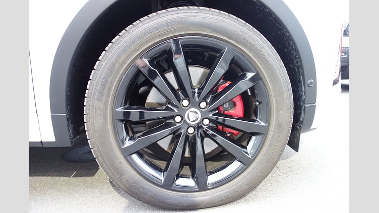 2024 認定中古車 Jaguar E-Pace Fuji White AWD R-Dynamic SE 200PS