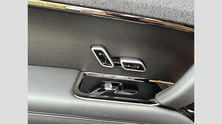 2024 認定中古車 Land Rover Range Rover Sport Firenze Red 3.0L　D300 Autobiography