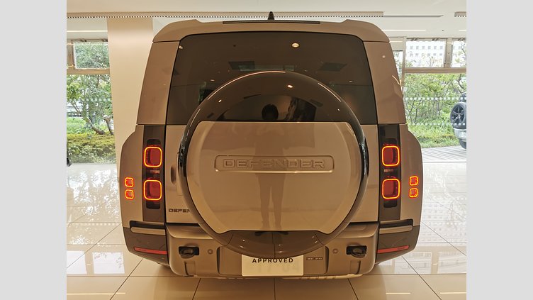 2024 認定中古車 Land Rover Defender 130 Eiger Grey 3.0L　ディーゼルターボ OUTBOUND　D300