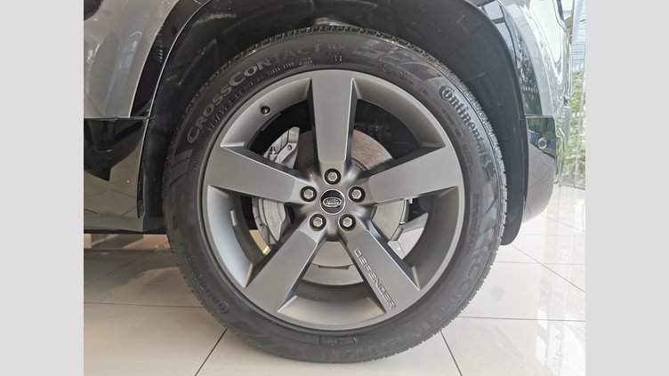 2024 認定中古車 Land Rover Defender 130 Eiger Grey 3.0L　ディーゼルターボ OUTBOUND　D300