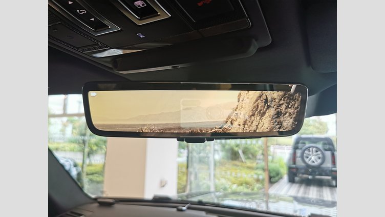 2024 認定中古車 Land Rover Defender 130 Eiger Grey 3.0L　ディーゼルターボ OUTBOUND　D300