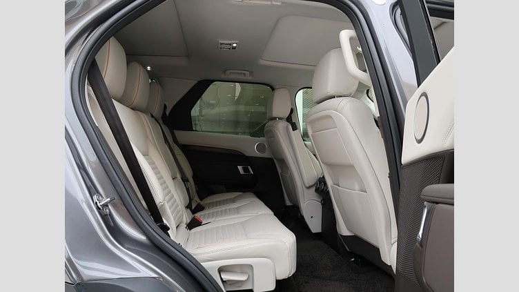 2018 認定中古車 Land Rover Discovery Corris Grey ガソリン ＨＳＥ