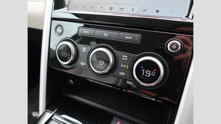 2018 認定中古車 Land Rover Discovery Corris Grey ガソリン ＨＳＥ