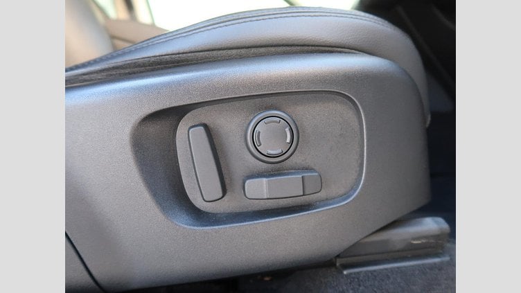 2020 認定中古車 Land Rover Discovery Sport Fuji White ガソリン Ｓ ２００ＰＳ