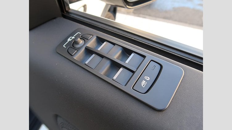 2020 認定中古車 Land Rover Discovery Sport Fuji White ガソリン Ｓ ２００ＰＳ