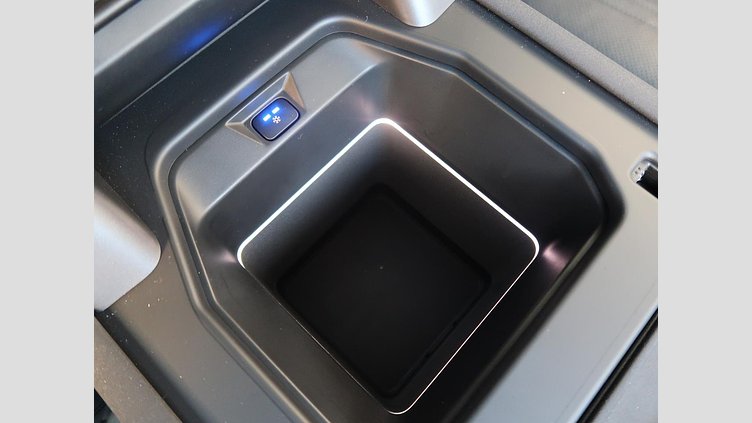 2022 認定中古車 Land Rover Defender 110 Fuji White ディーゼル １１０Ｓ Ｄ３００ コイルサスペンション装着車