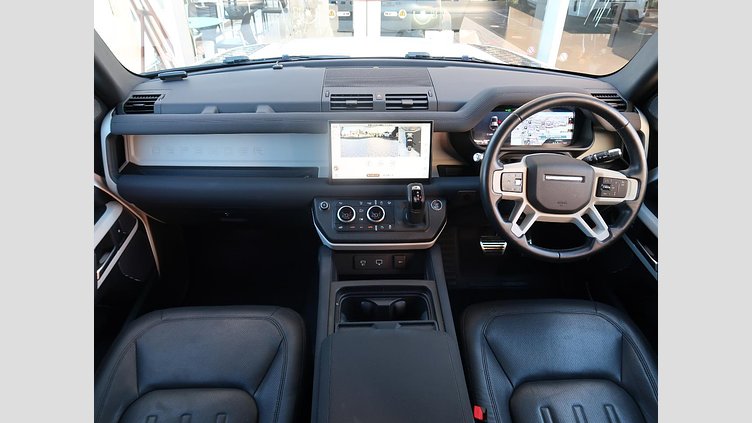 2022 認定中古車 Land Rover Defender 110 Fuji White ディーゼル １１０Ｓ Ｄ３００ コイルサスペンション装着車