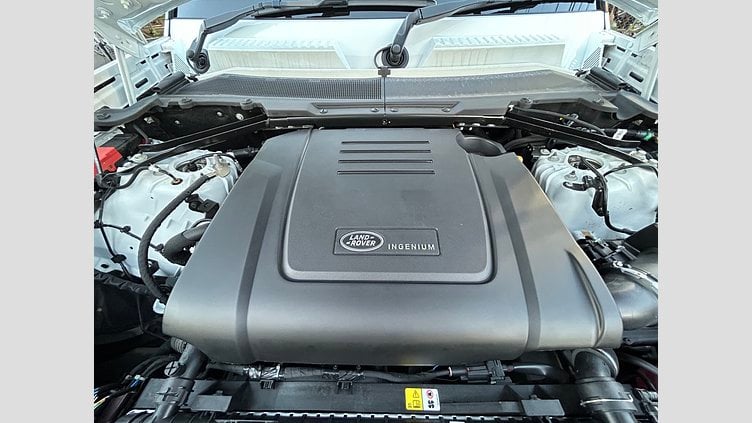 2024 認定中古車 Land Rover Defender 110 Fuji White 2.0L　P300 SE