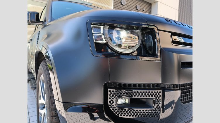 2023 認定中古車 Land Rover Defender 110 Santorini Black ディーゼル １１０イースナーエディション