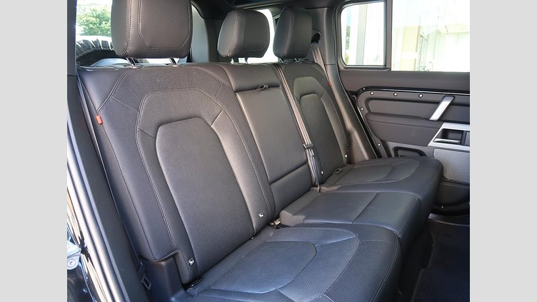 2023 認定中古車 Land Rover Defender 110 Santorini Black ディーゼル １１０イースナーエディション