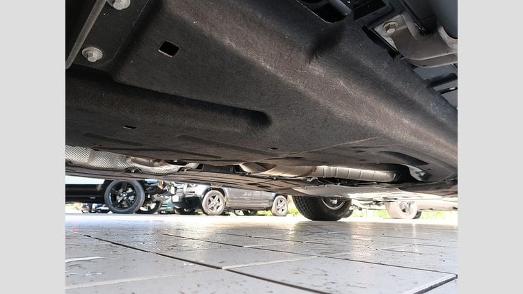 2023 認定中古車 Land Rover Defender 110 Santorini Black ディーゼル １１０イースナーエディション