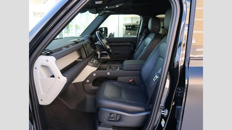 2023 認定中古車 Land Rover Defender 110 Santorini Black ディーゼル １１０イースナーエディション