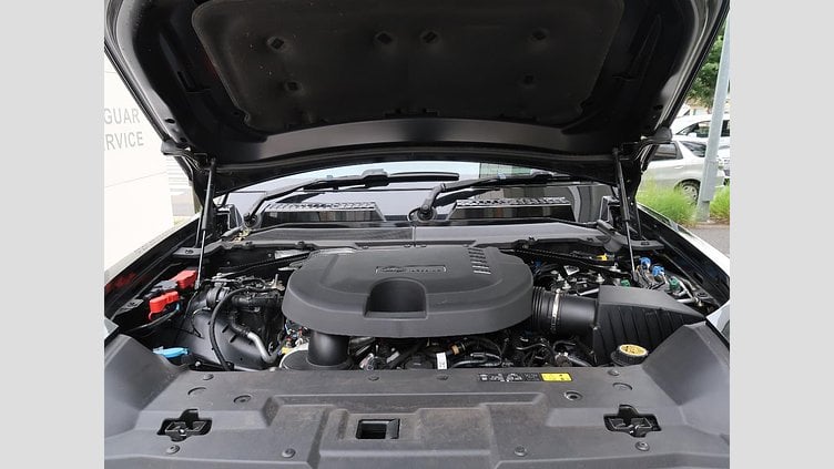 2023 認定中古車 Land Rover Defender 110 Santorini Black ディーゼル １１０Ｘ－ダイナミックＨＳＥ Ｄ３００ コイルサスペンション装着車