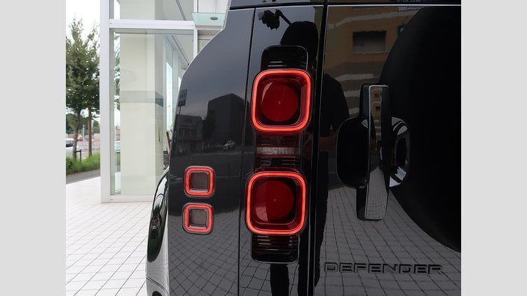 2023 認定中古車 Land Rover Defender 110 Santorini Black ディーゼル １１０Ｘ－ダイナミックＨＳＥ Ｄ３００ コイルサスペンション装着車