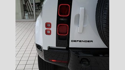 Defender 110 12