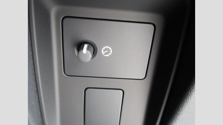 2025 認定中古車 Land Rover Defender 110 Fuji White ディーゼル １１０Ｘ－ダイナミックＳＥ Ｄ３００ エアサスペンション装着車