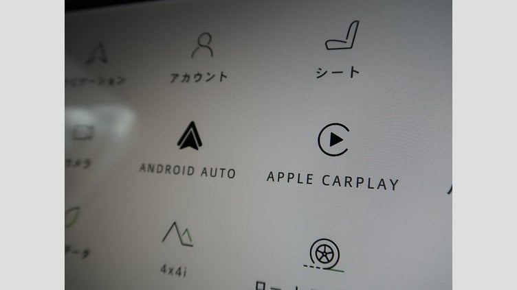 2025 認定中古車 Land Rover Defender 110 Fuji White ディーゼル １１０Ｘ－ダイナミックＳＥ Ｄ３００ エアサスペンション装着車