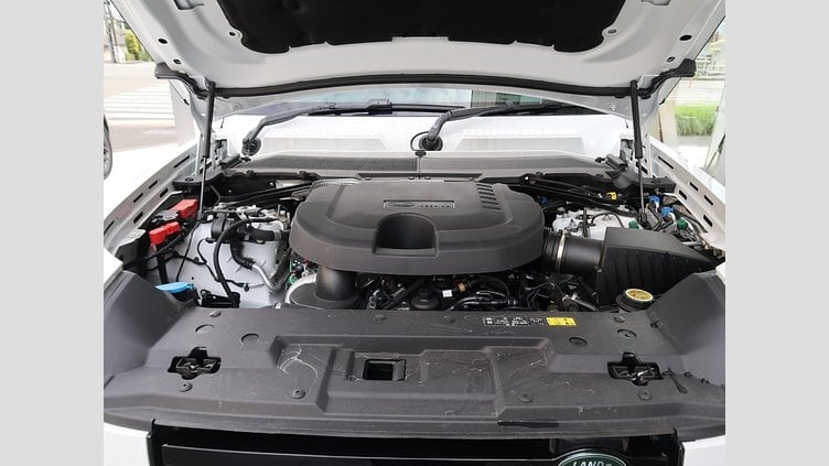 2025 認定中古車 Land Rover Defender 110 Fuji White ディーゼル １１０Ｘ－ダイナミックＳＥ Ｄ３００ エアサスペンション装着車