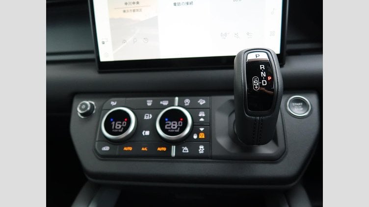 2025 認定中古車 Land Rover Defender 110 Fuji White ディーゼル １１０Ｘ－ダイナミックＳＥ Ｄ３００ エアサスペンション装着車