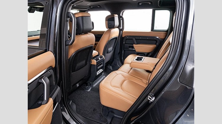 2024 認定中古車 Land Rover Defender 110 Carpathian Grey ディーゼル ＸダイナミックＨＳＥ