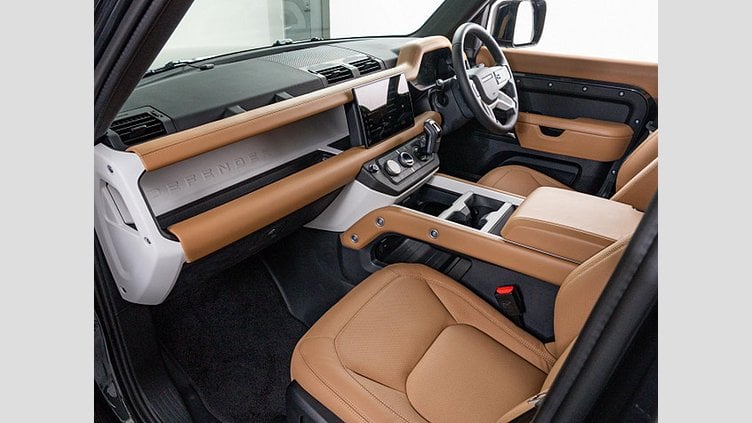 2024 認定中古車 Land Rover Defender 110 Carpathian Grey ディーゼル ＸダイナミックＨＳＥ