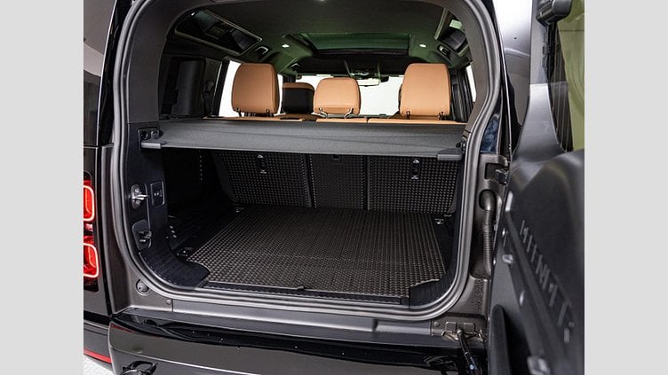 2024 認定中古車 Land Rover Defender 110 Carpathian Grey ディーゼル ＸダイナミックＨＳＥ