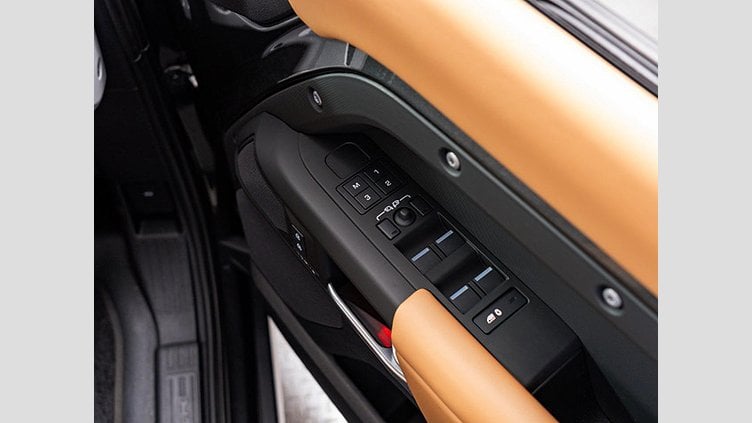 2024 認定中古車 Land Rover Defender 110 Carpathian Grey ディーゼル ＸダイナミックＨＳＥ