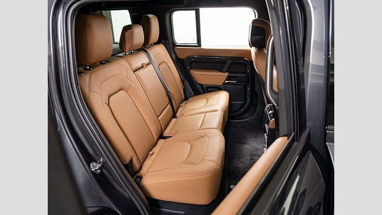 2024 認定中古車 Land Rover Defender 110 Carpathian Grey ディーゼル ＸダイナミックＨＳＥ