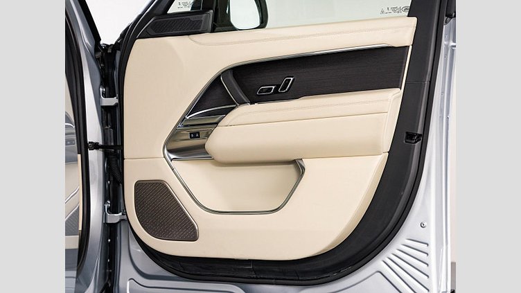 2024 認定中古車 Land Rover Range Rover Hakuba Silver ディーゼル オートバイオグラフィー　スタンダードホイールベース