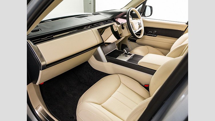 2024 認定中古車 Land Rover Range Rover Hakuba Silver ディーゼル オートバイオグラフィー　スタンダードホイールベース