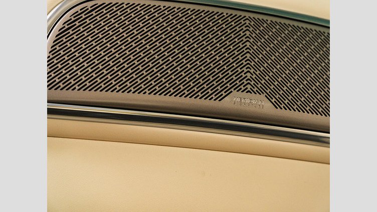 2024 認定中古車 Land Rover Range Rover Hakuba Silver ディーゼル オートバイオグラフィー　スタンダードホイールベース