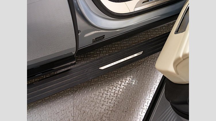 2024 認定中古車 Land Rover Range Rover Hakuba Silver ディーゼル オートバイオグラフィー　スタンダードホイールベース