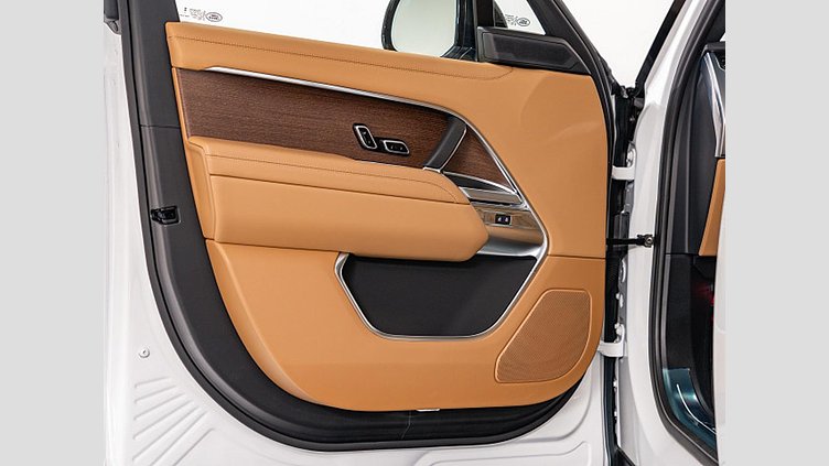 2024 認定中古車 Land Rover Range Rover Otsuni Pearl White プラグインハイブリッド ＨＳＥ　スタンダードホイールベース