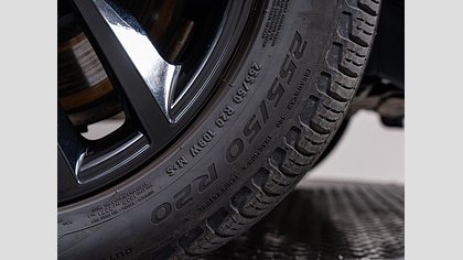 Range Rover Velar 55