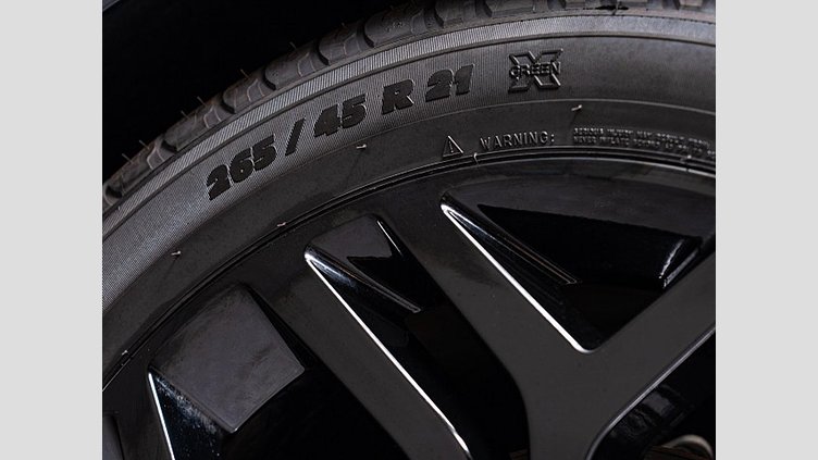 2024 認定中古車 Land Rover Range Rover Velar Carpathian Grey ディーゼル ダイナミックＳＥ　エアサスペンション装着車