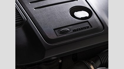 Range Rover Velar 40