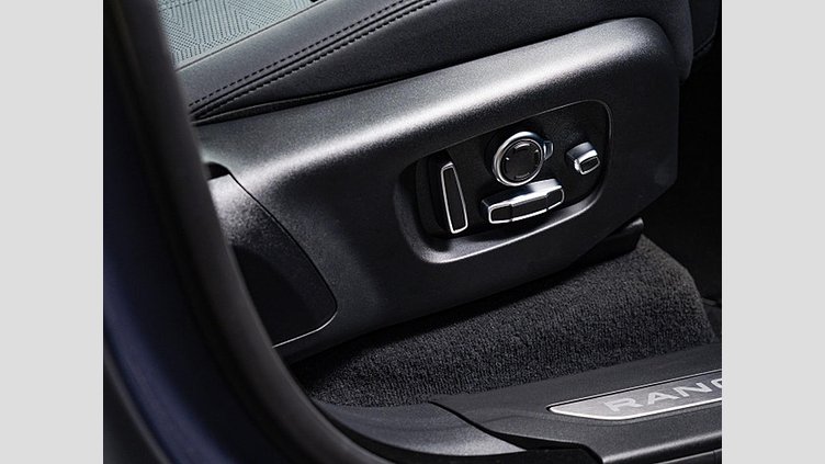 2024 認定中古車 Land Rover Range Rover Velar Varesine Blue プラグインハイブリッド ダイナミックＨＳＥ 