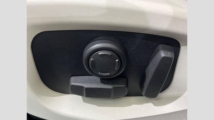 2021 認定中古車 Jaguar XF Narvik Black 2WD スポーツブレイク　プレステージ