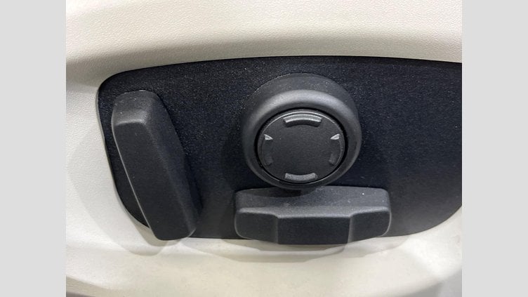 2021 認定中古車 Jaguar XF Narvik Black 2WD スポーツブレイク　プレステージ