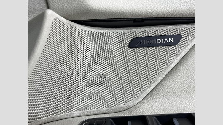 2021 認定中古車 Jaguar XF Narvik Black 2WD スポーツブレイク　プレステージ