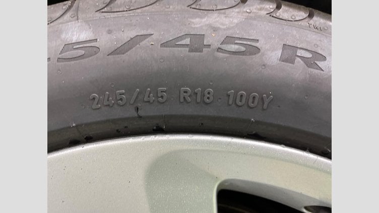 2021 認定中古車 Jaguar XF Narvik Black 2WD スポーツブレイク　プレステージ