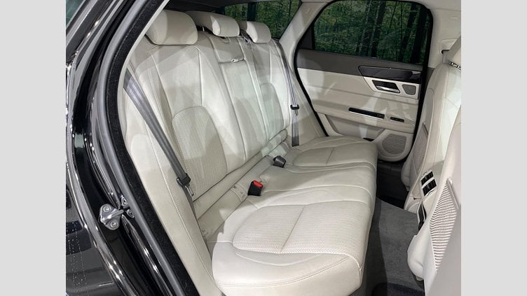 2021 認定中古車 Jaguar XF Narvik Black 2WD スポーツブレイク　プレステージ