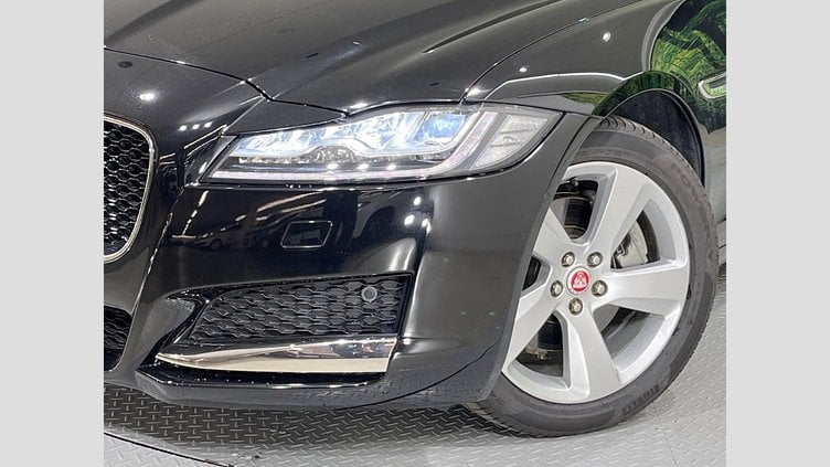 2021 認定中古車 Jaguar XF Narvik Black 2WD スポーツブレイク　プレステージ